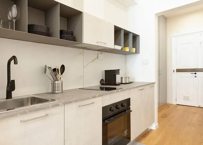 Centro I Cadorna 14 *