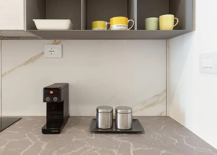 Centro I Cadorna 14 *